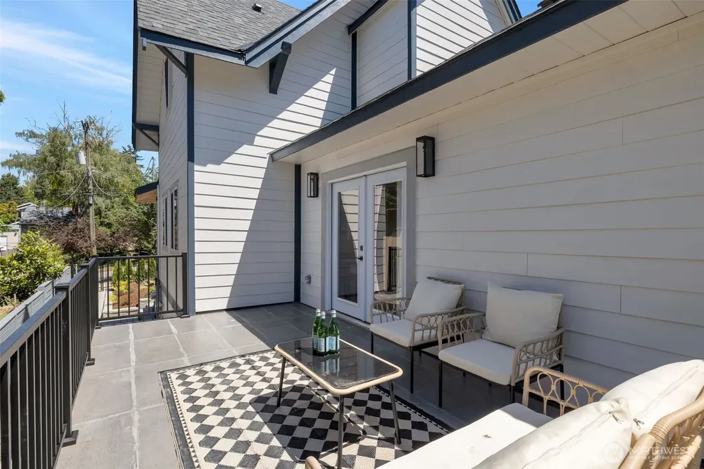 5109 S Willow Street Seattle WA 98118