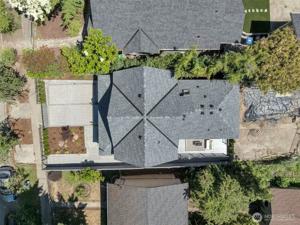 5109 S Willow Street Seattle WA 98118