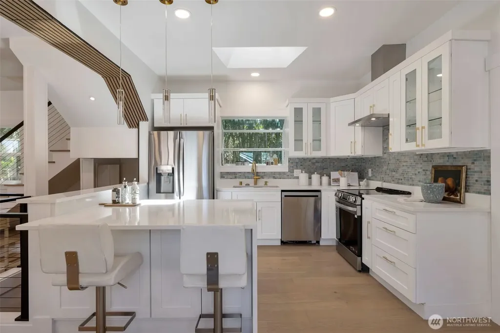 5109 S Willow Street Seattle WA 98118