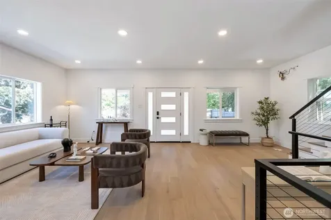 5109 S Willow Street Seattle WA 98118