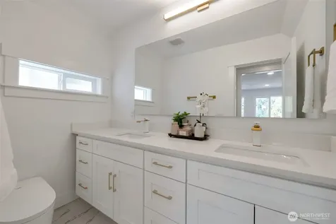 5109 S Willow Street Seattle WA 98118