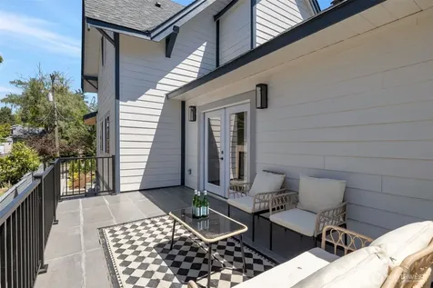 5109 S Willow Street Seattle WA 98118