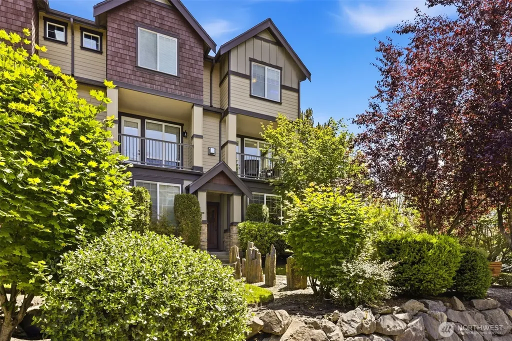 19439 1st Avenue S Normandy Park WA 98148
