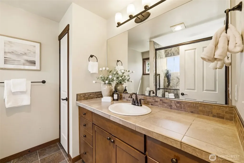 19439 1st Avenue S Normandy Park WA 98148