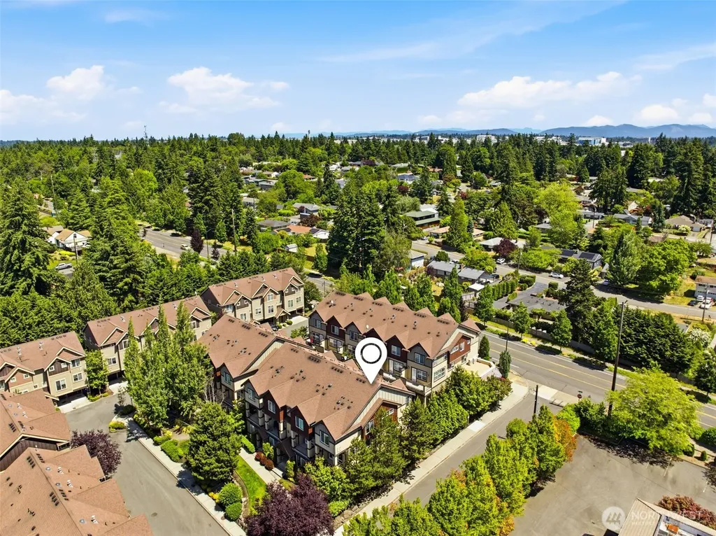 19439 1st Avenue S Normandy Park WA 98148