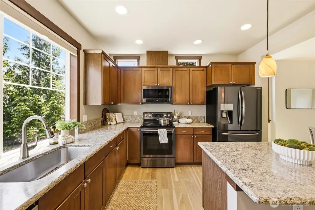 19439 1st Avenue S Normandy Park WA 98148