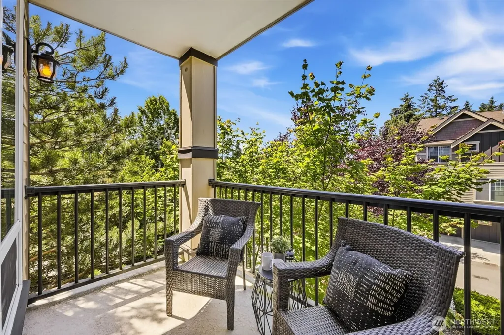 19439 1st Avenue S Normandy Park WA 98148