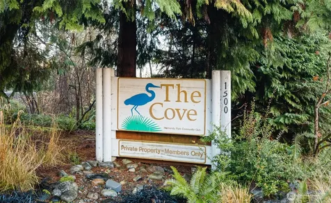 19439 1st Avenue S Normandy Park WA 98148