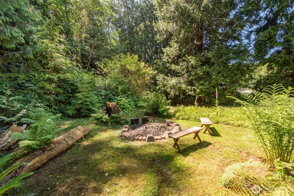 43 Mowitch Trail Port Angeles WA 98363