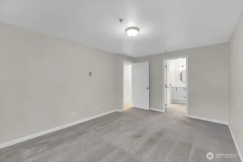 975 Abeerdeen Avenue NE Renton WA 98056
