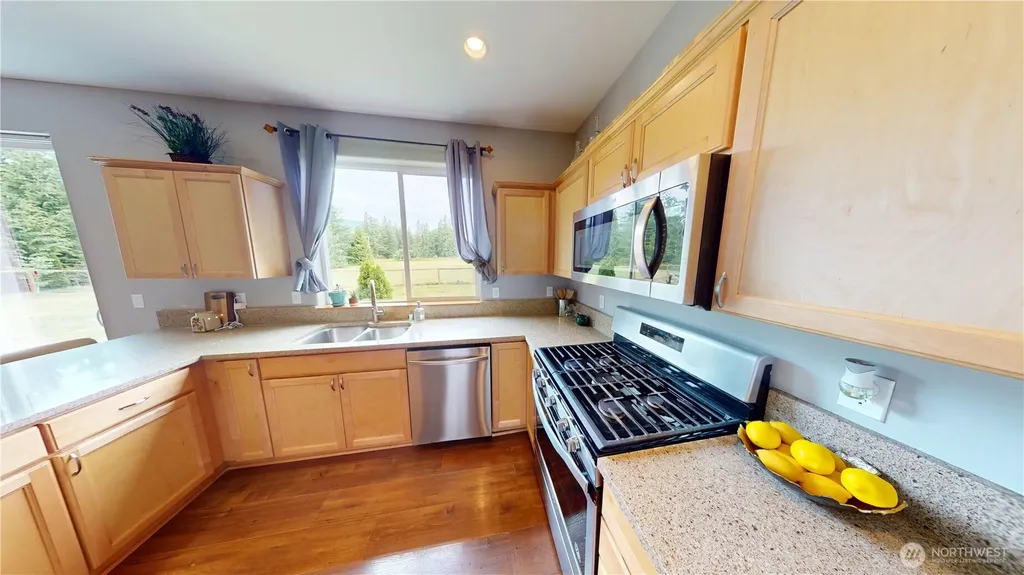 24051 Mangat Lane Sedro Woolley WA 98284