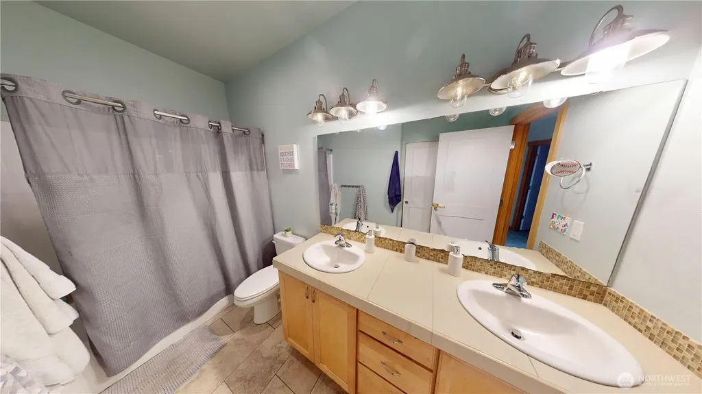 24051 Mangat Lane Sedro Woolley WA 98284