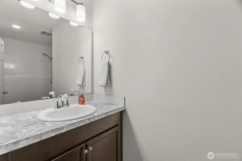 40 E Snowcrest Lane Shelton WA 98584