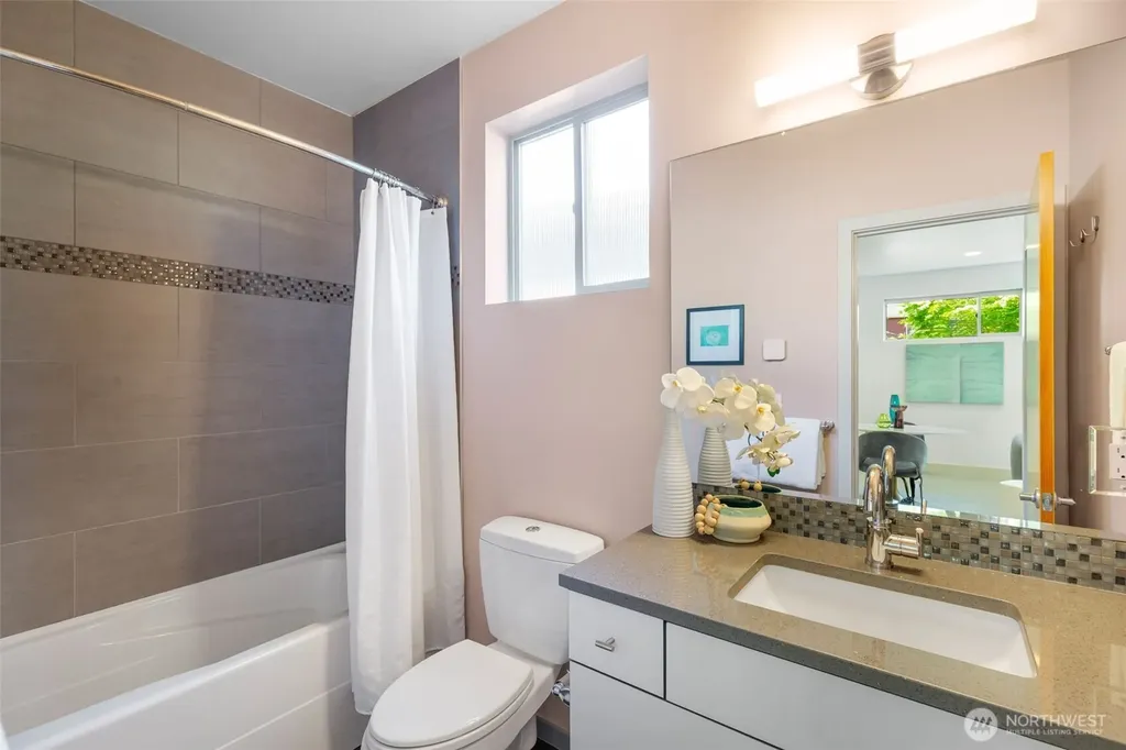 531 N 84th Street Seattle WA 98103