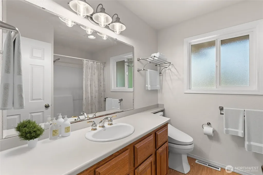 5025 Laura Street SE Olympia WA 98501