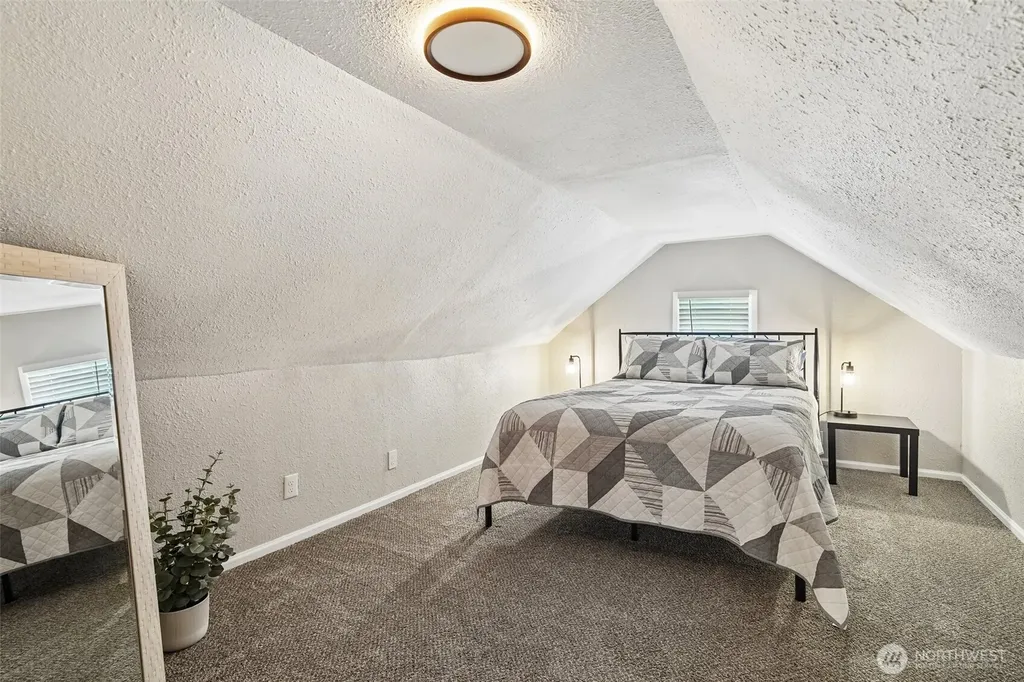 221 3rd Avenue NW Pacific WA 98047
