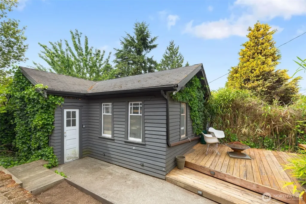 903 23rd Avenue S Seattle WA 98144