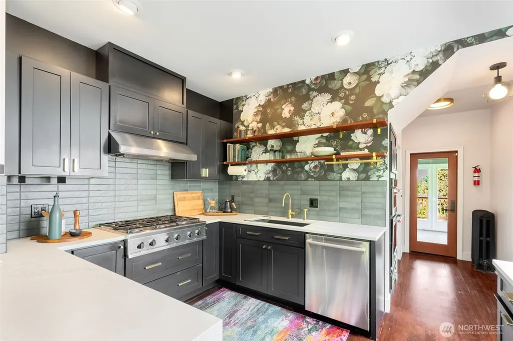 903 23rd Avenue S Seattle WA 98144