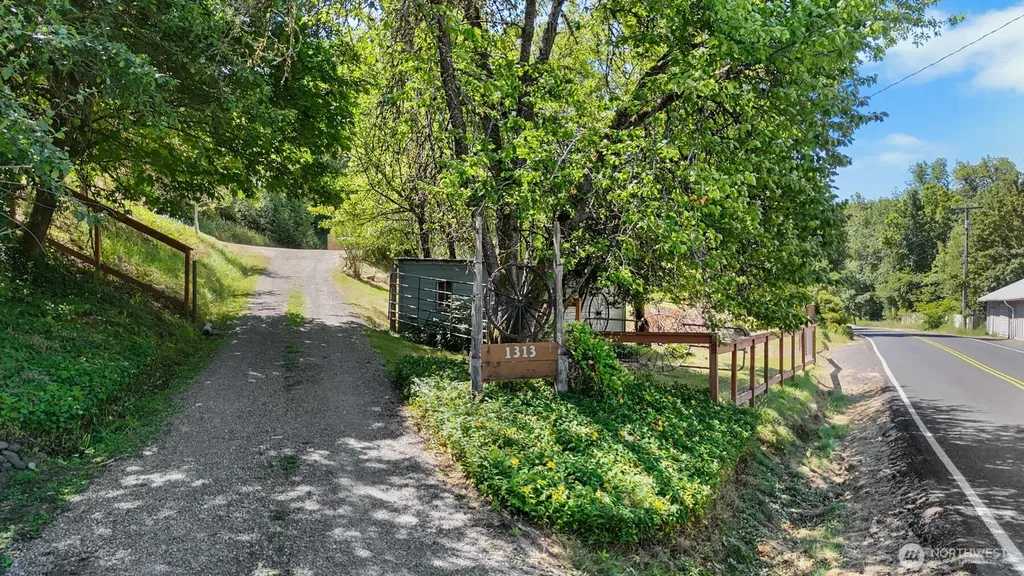 1313 Ferrier Road Winlock WA 98596