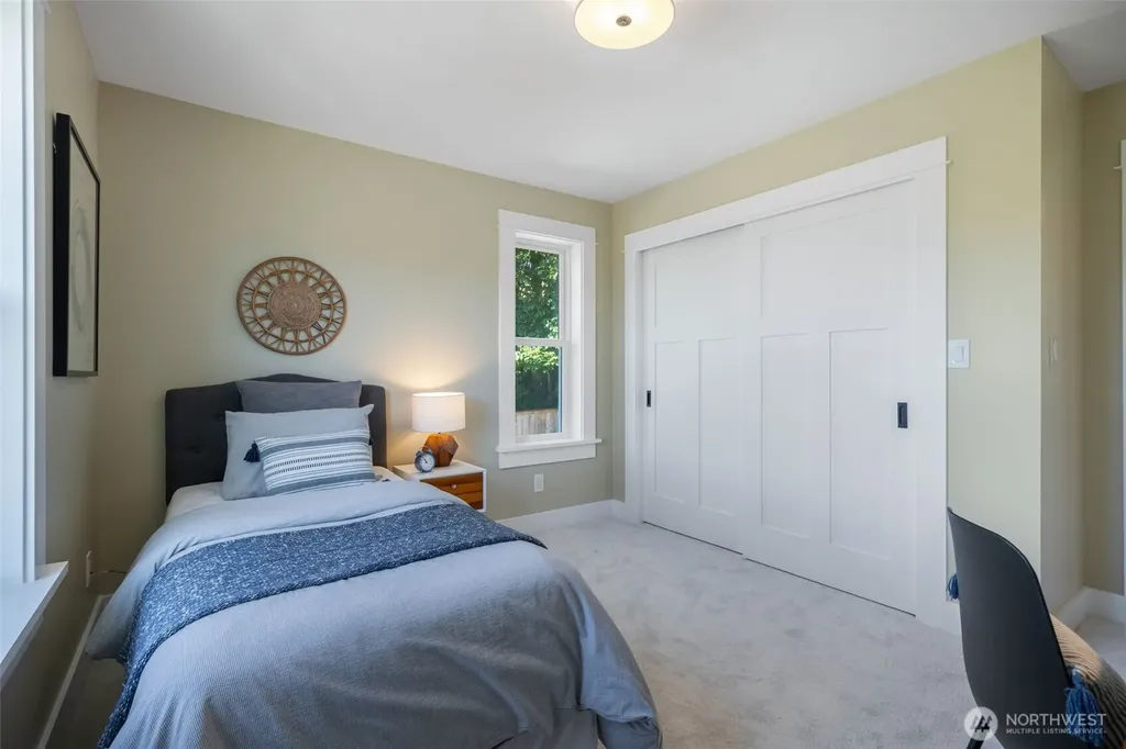1822 31st Avenue Seattle WA 98122