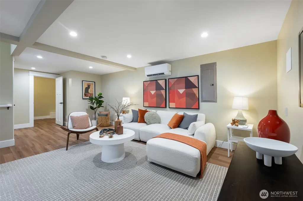 1822 31st Avenue Seattle WA 98122