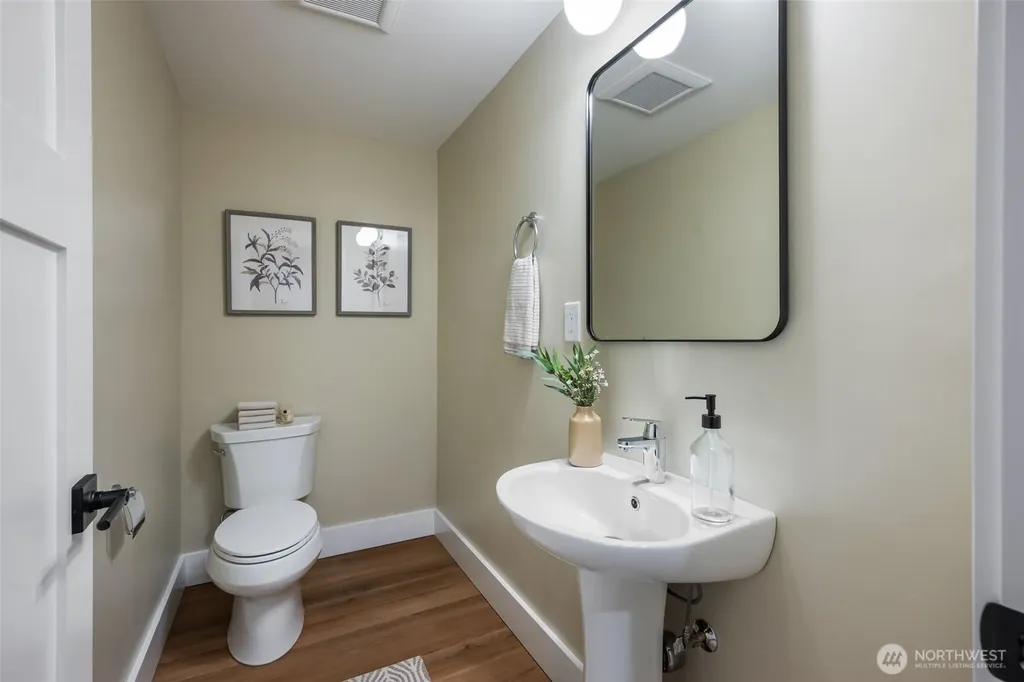 1822 31st Avenue Seattle WA 98122