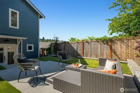 1822 31st Avenue Seattle WA 98122