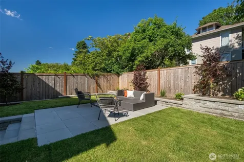 1822 31st Avenue Seattle WA 98122