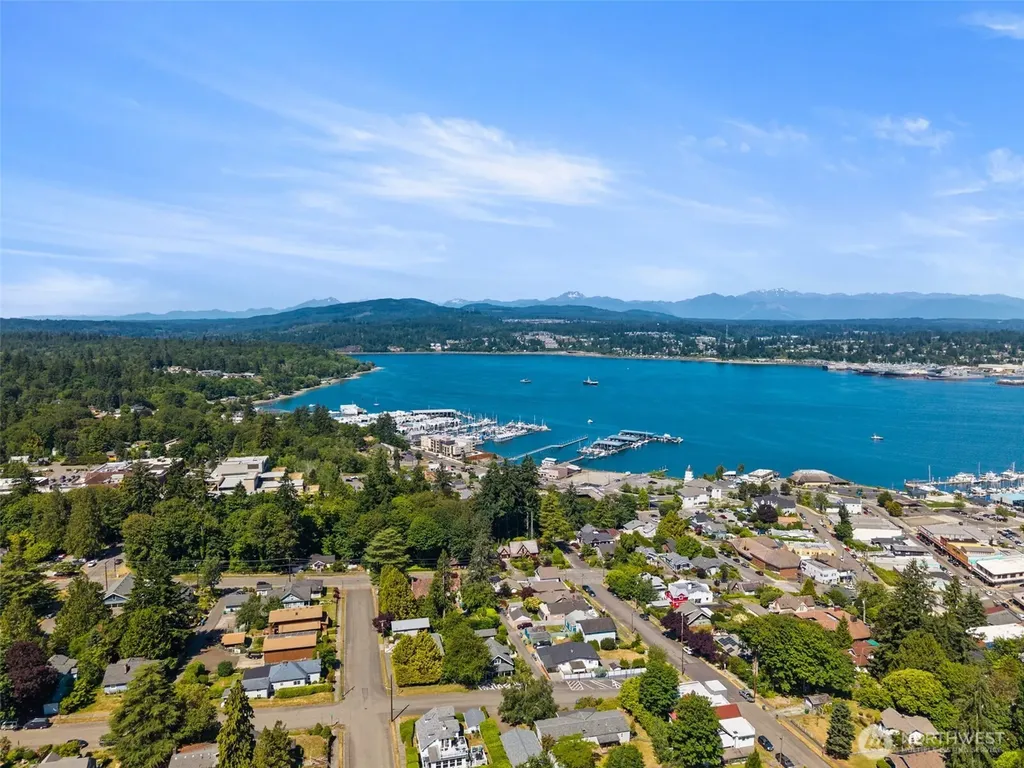 407 Seattle Avenue Port Orchard WA 98366