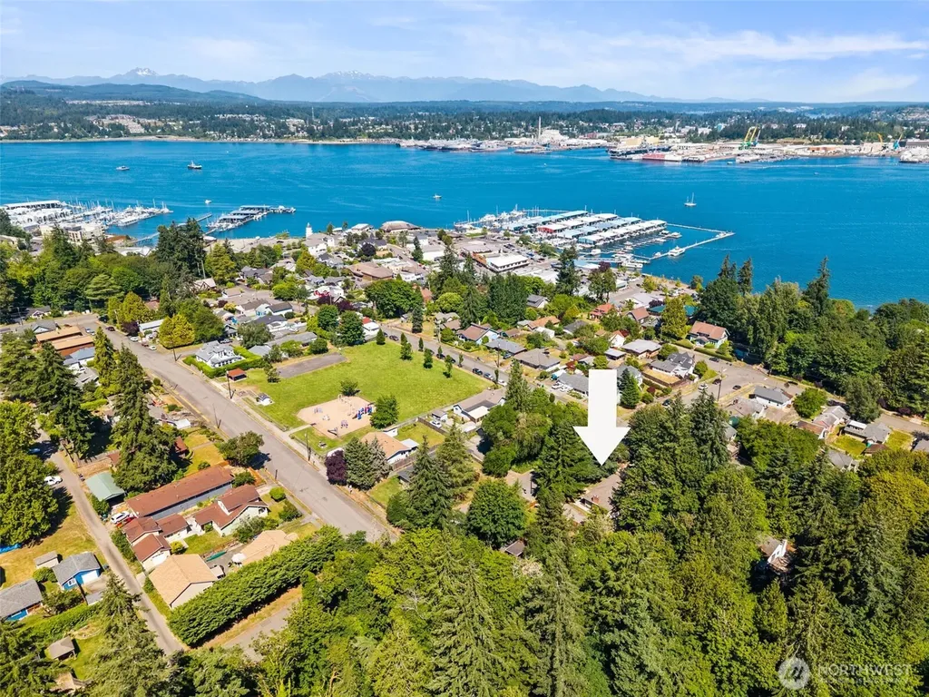 407 Seattle Avenue Port Orchard WA 98366