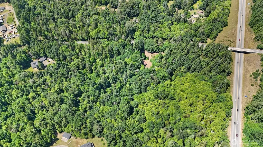 1561 W Cloquallum Road Shelton WA 98584