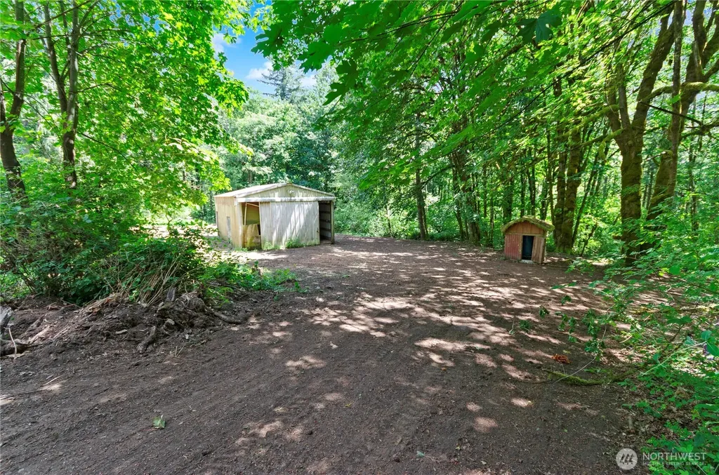 1561 W Cloquallum Road Shelton WA 98584