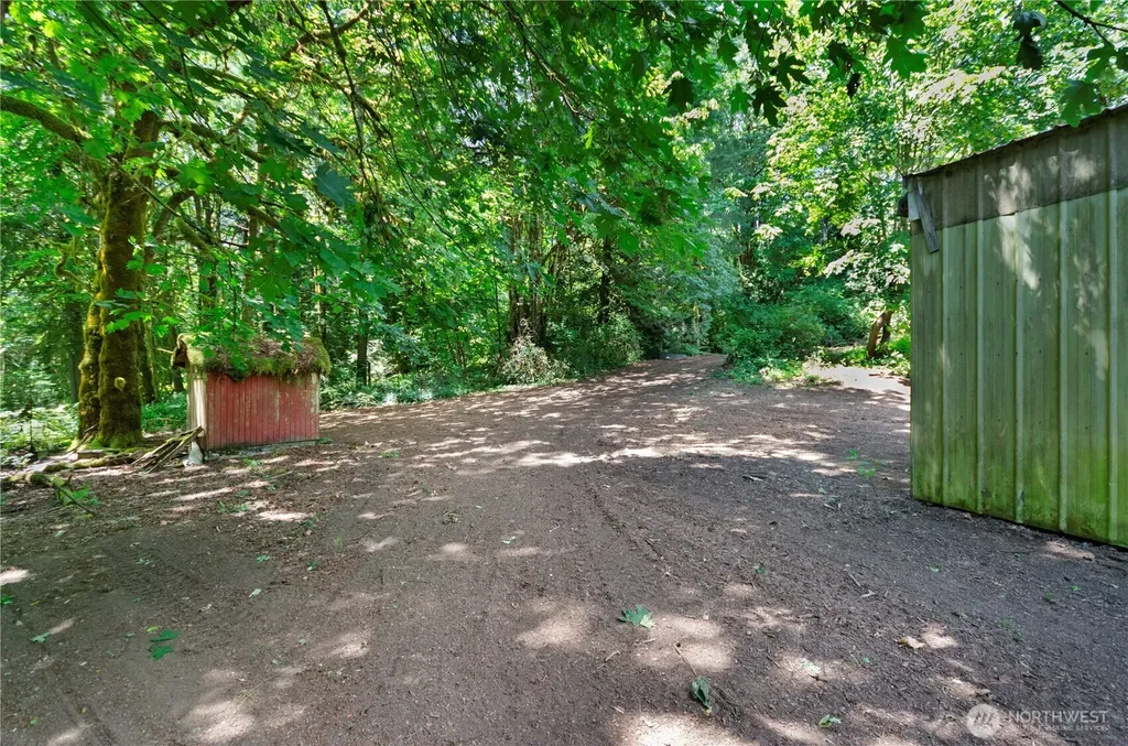 1561 W Cloquallum Road Shelton WA 98584