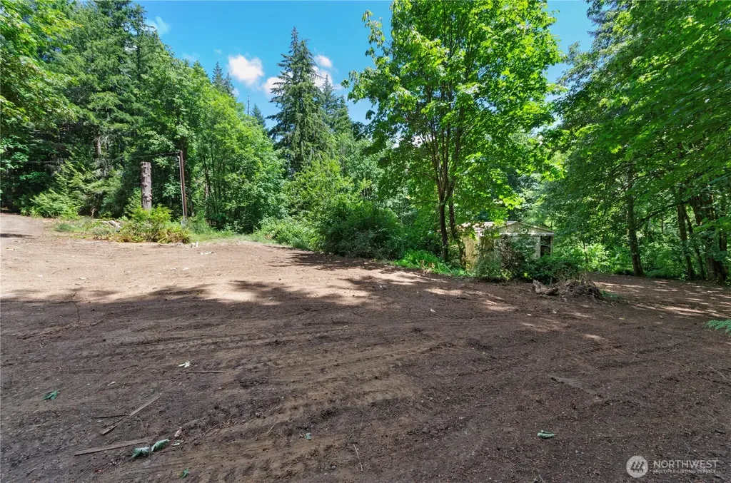 1561 W Cloquallum Road Shelton WA 98584