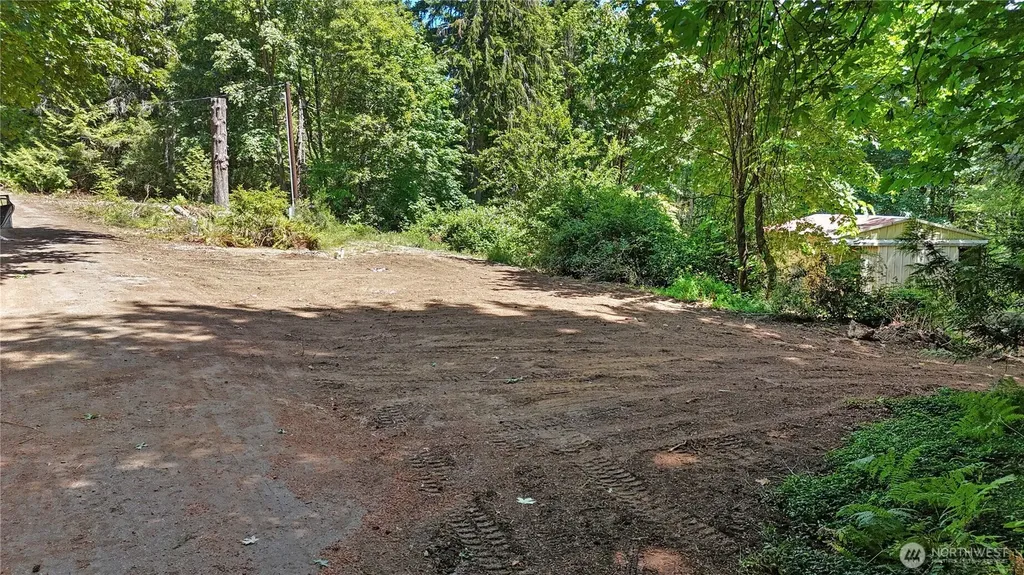 1561 W Cloquallum Road Shelton WA 98584