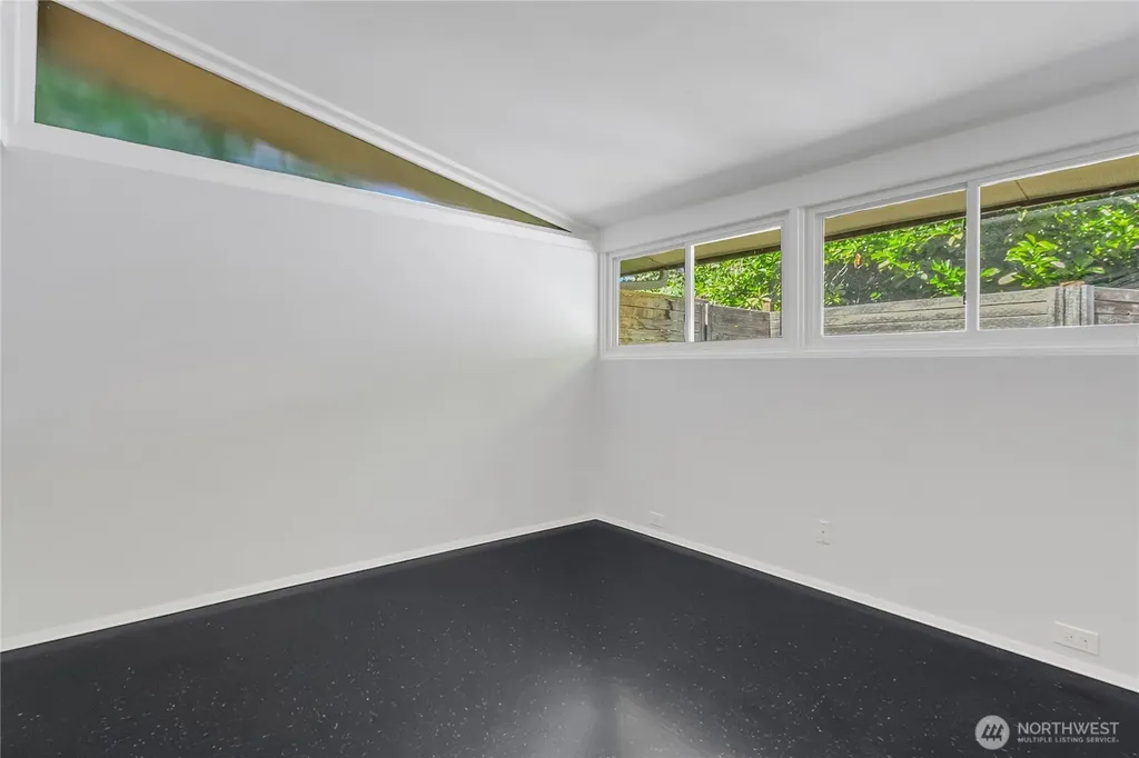 7801 Leschi Road SW Lakewood WA 98498