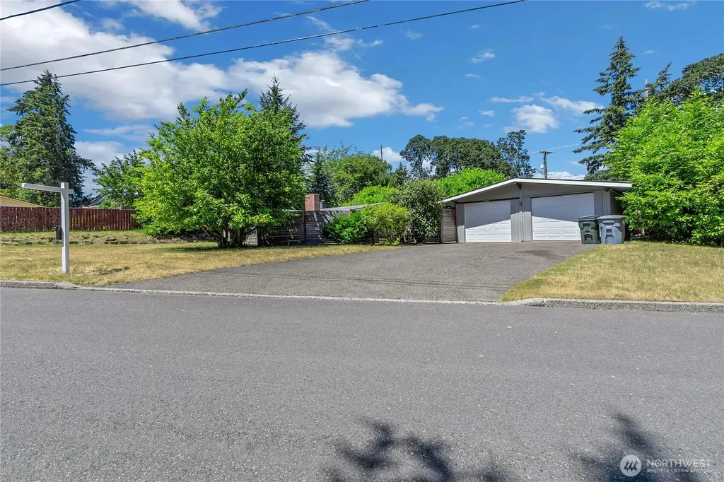 7801 Leschi Road SW Lakewood WA 98498