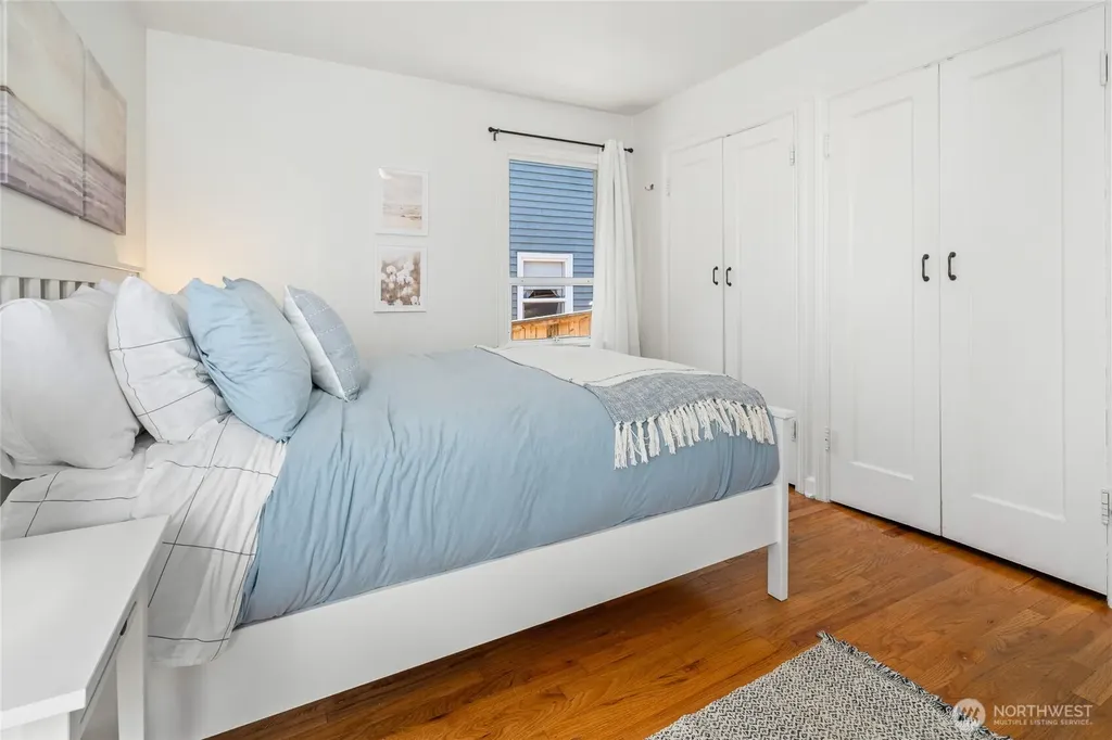 8526 17th Avenue NE Seattle WA 98115