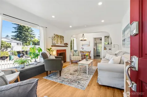 8526 17th Avenue NE Seattle WA 98115