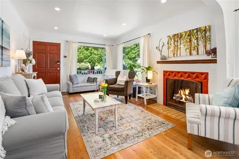 8526 17th Avenue NE Seattle WA 98115