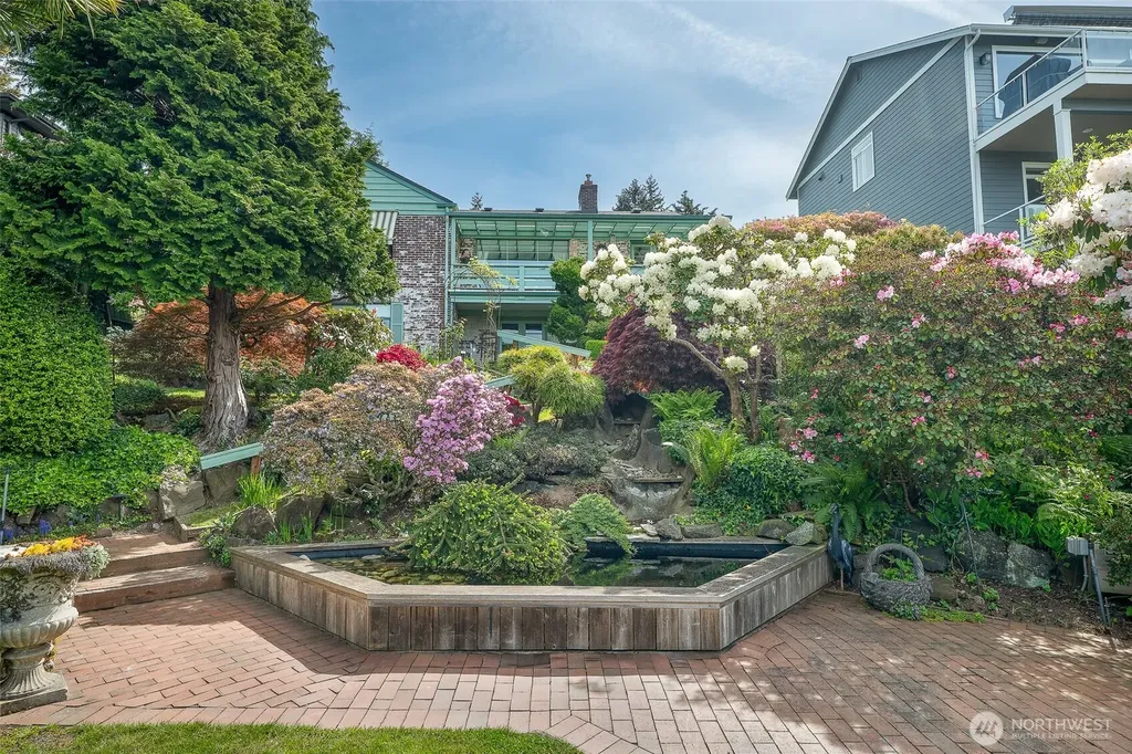 13015 8th Avenue NW Seattle WA 98177