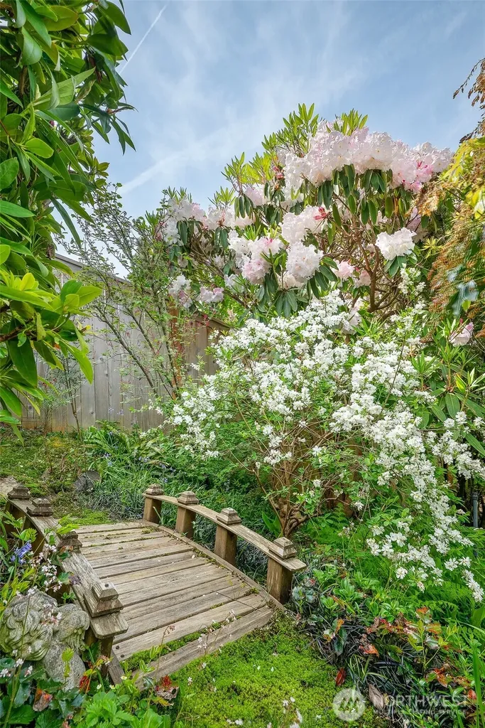 13015 8th Avenue NW Seattle WA 98177