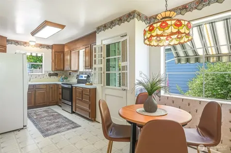 13015 8th Avenue NW Seattle WA 98177