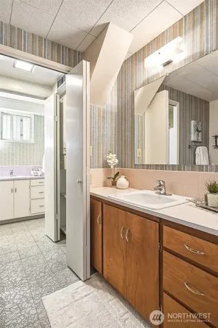 13015 8th Avenue NW Seattle WA 98177