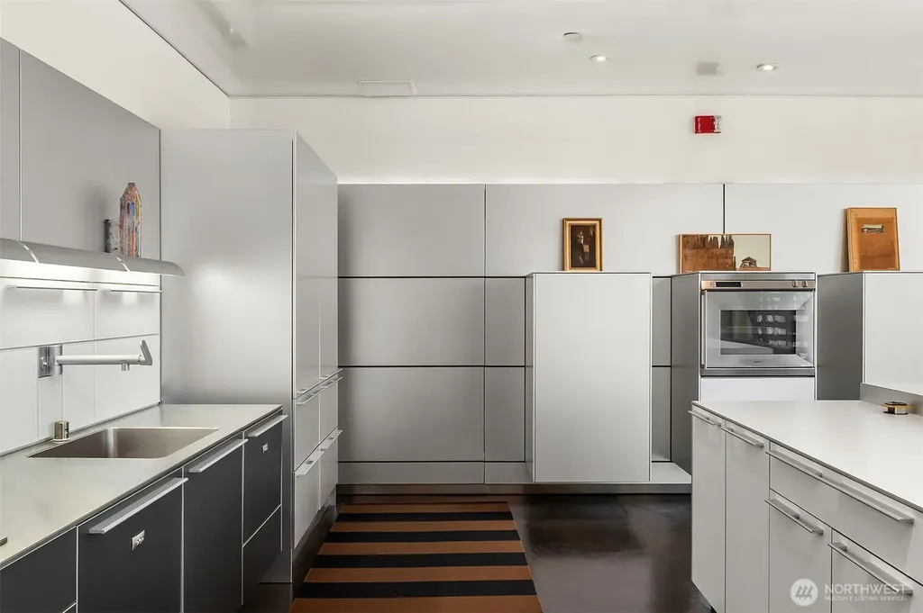 715 2nd Avenue Seattle WA 98104