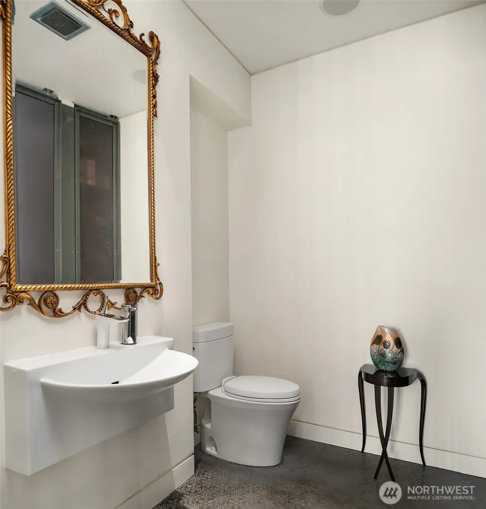 715 2nd Avenue Seattle WA 98104