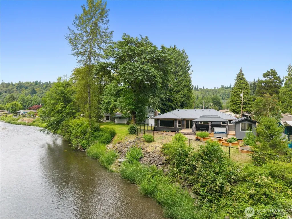 1121 Shelton Avenue SE Renton WA 98058