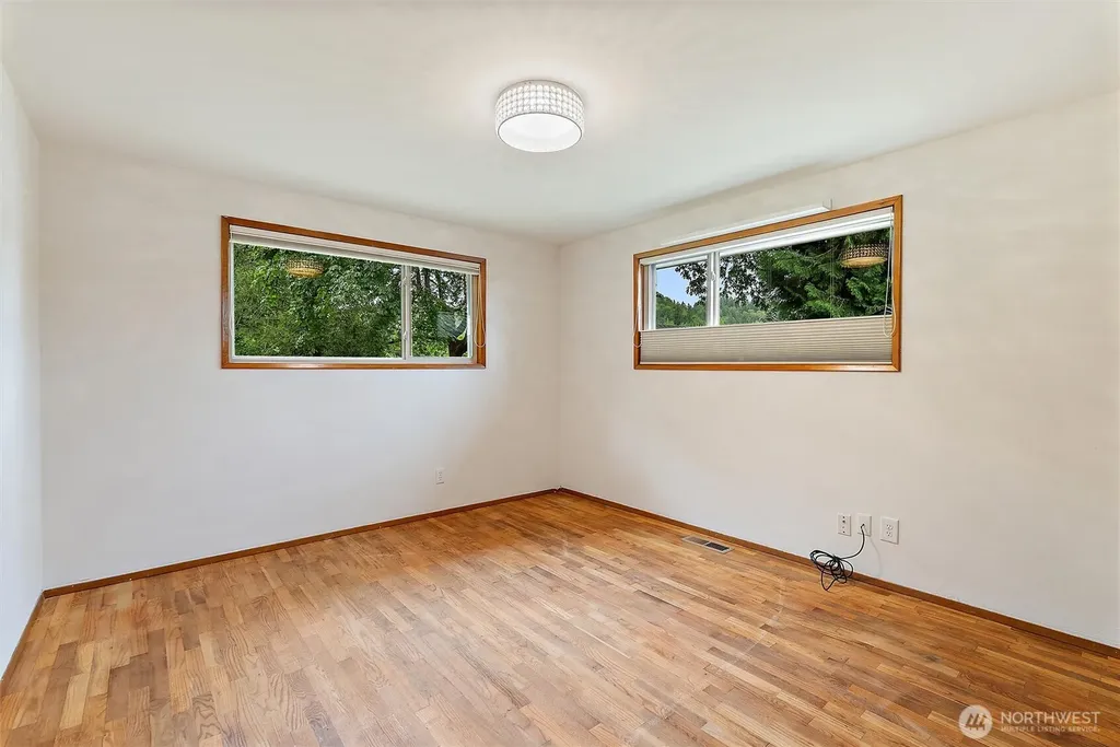 1121 Shelton Avenue SE Renton WA 98058