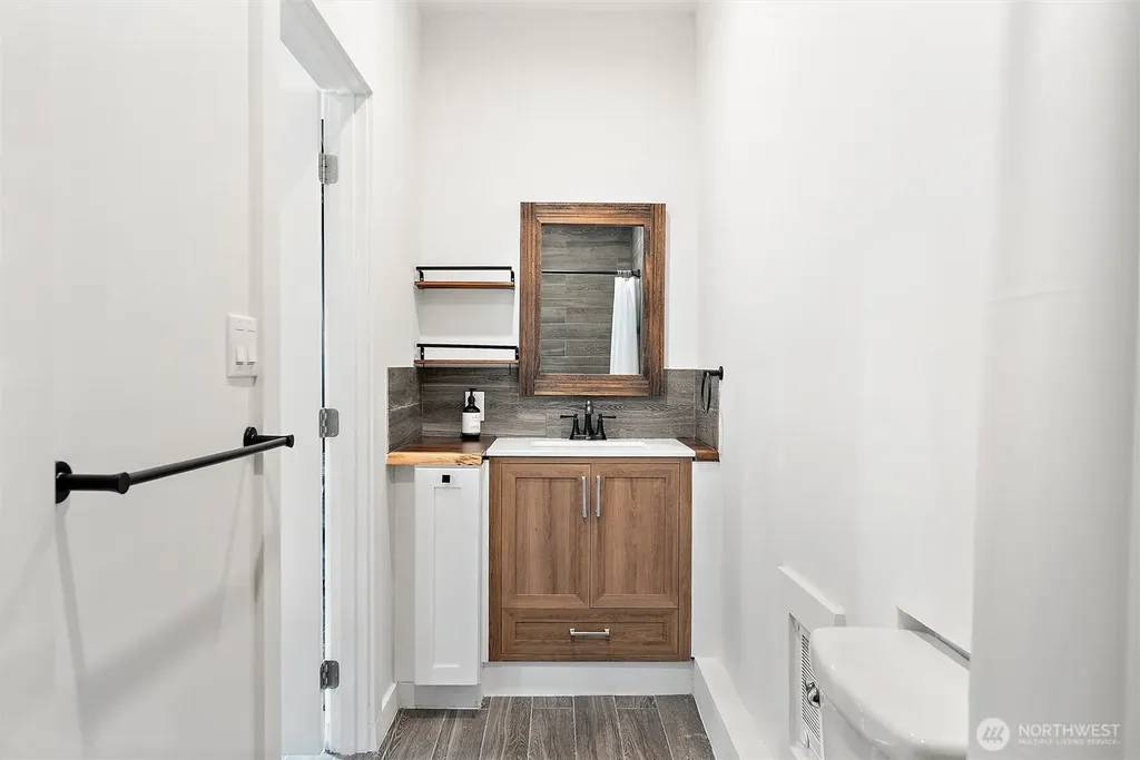 1121 Shelton Avenue SE Renton WA 98058
