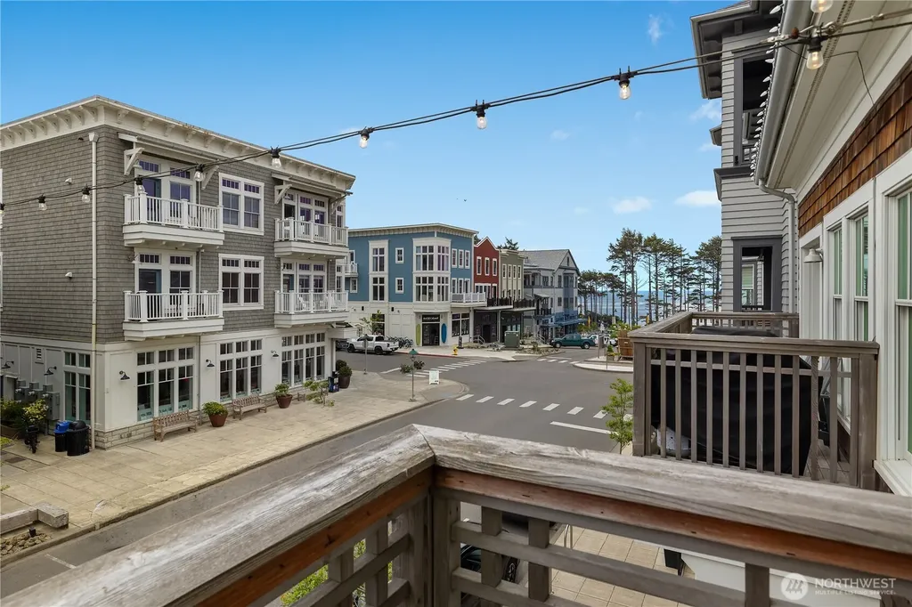 211 Market Street Pacific Beach WA 98571